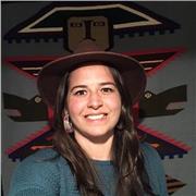 Doy clases a alumnos con el motivo de expandir sus conocimientos en la materia enseñada