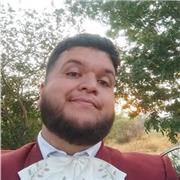 Estudiante de ingeniería con empatía y paciencia