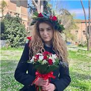 Laureata in Mediazione Linguistica (inglese, tedesco e francese), offro lezioni di lingue e aiuto compiti. Ho esperienza nell'inse