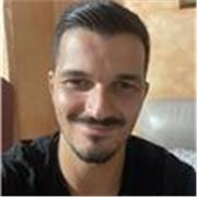 Offro lezioni di informatica base, sistemi e reti.