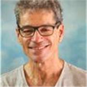 Ciao Sono Roberto, Fotografo professionista, insegno fotografia digitale e analogica a ragazzi e adulti, online o in presenza :)