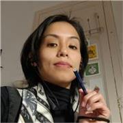 Hola, me llamo Lucia. Soy profesional de diseño Industrial y tuve una formación artística dentro de la facultad. Materias como dibujo, escultura y pintura fueron las bases de mi enseñanza para tener nociones y criterio del espacio y los colores. Personalm