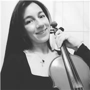 Soy Intérprete de Violín clásico con 13 años de experiencia en el rubro de la música docta y 4 años de experiencia en música popular
Dictó clases particulares vía zoom para niños jóvenes y adultos viendo repertorio básico a intermedio corrección práctica 