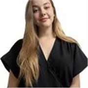 Estudiante de bioquímica con capacidad de dar clases de biología a cursos de primaria, infantil, ESO y bachillerato