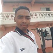 Prof d'Histoire primaire, propose un cours aux élèves des primaires.