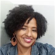 Sou dinâmica,criativa e é uma matéria que me identifiquei,sou Professora de Ed. Infantil sempre gostei de poesia, teatro,cinema,música,de dialogar com as pessoas e de ler sobre diferentes temas Acredito que todas essas ferramentas aliadas a Educação fazem