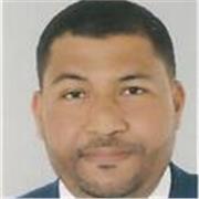 Prof d'Anglais au collège propose des cours d'Anglais pour tous les niveaux primaire, collège et lycée. j'enseigne aussi des adulte tous les niveaux. 