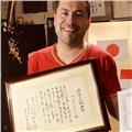 Profesor de idioma y cultura japonesa imparte clases a todas las edades y en todos los niveles