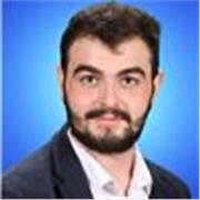 Étudiant en reconversion, passant du bâtiment à l’informatique.