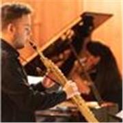 Soy un profesor de saxofón apasionado por qué los alumnos saquen lo mejor de sí y mejoren constantemente.