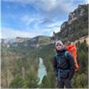 Soy una persona activa con ganas de trabajar, me encanta ayudar a la gente y mas si es para que tengan unos buenos hábitos