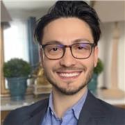 Je donne des cours d’italien à tous ceux qui souhaitent connaître, approfondir ou tout simplement pratiquer cette langue
