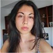 Studentessa diplomata insegna filosofia a studenti del liceo