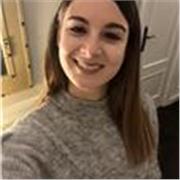 Psicóloga/ profesora que enseña a los alumnos técnicas y les da herramientas para mejorar el rendimiento académico.