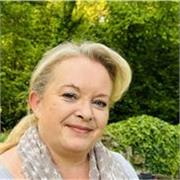 Je suis la FÉE du français ! 🧚‍♀️
Ma devise FAIRE ÉCOLE ENSEMBLE 📝