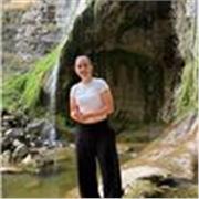 Profesora de primaria, sin experiéncia en enseñanza pero si en trato con niños, ofrece clases particulares a domicilio en Mataró.