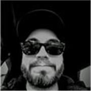 Se ofrecen clases de guitarra presenciales u online