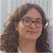 Alumna de piano avanzado con ganas de enseñar a aquellos que quieran adentrarse en la música!
