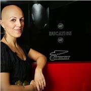 Italian professional helping people to learn Italian