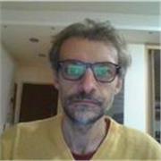 Insegnante in Filosofia e Scienze Umane, laureato in Psicologia