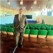 ingegnere e insegnante offre lezioni online o presenziali in matematica e fisica a ragazzi di scuola superiore