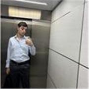 Profesor de economía apto para todas las edades pero no para niveles universitarios