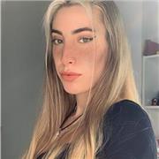 Profesora de inglés con nivel C1 que ofrece tanto clases online como presenciales, para mejorar cualquier ámbito del idioma; ya sea el oral, la comprensión lectora, el escrito, etc