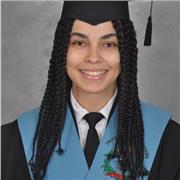 Recién graduada en Estudios Ingleses con un alto nivel en el idioma