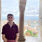 Estudiante de 3º en el grado de Ciencia e Ingeniería de Datos, clases particulares de Matemáticas nivel ESO. Online o presenciales