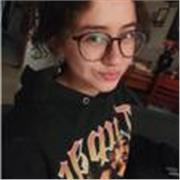 Profesora de literatura para niños y jovenes en modalidad virtual