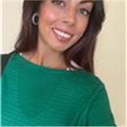 Profesora de Geografía, Historia e Historia del Arte, con máster oficial de la Universidad de Valladolid. 