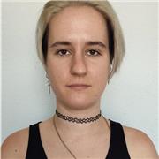 Graduada en diseño y futura profesora de Instituto