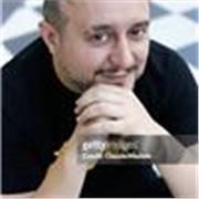 Profesor titulado en Filología Española y Filología Gallega con mucha experiencia.
