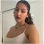 Profesora de inglés con nivel B2, de asignaturas relacionadas con las artes, además de impartir ayuda con deberes.