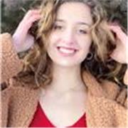 Laureata in scienze politiche, offre ripetizioni di diritto, lingue inglese, francese e spagnola, sociologia