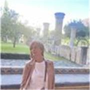 Laureata impartisce lezioni di italiano e matematica