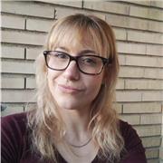 Profesora de ciencias sociales e historia hasta bachillerato