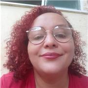 Professora de História habilitada para aulas de filosofia e sociologia, ensino de forma reflexiva