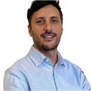 Profesor de informática especializado en ciberseguridad para todas las edades