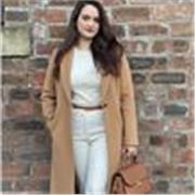 Biology expert with strong academic background, teaching students with clarity.