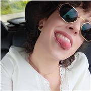 Laureata in Mediazione del patrimonio artistico impartisce lezioni in Storia dell'arte