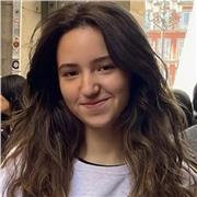 Estudiante universitaria apta para Todos los cursos y materias