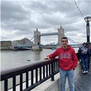 Profesor con más de 10 años de experiencia en Matemáticas, Física y Química e Inglés