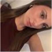 Profesora de inglés imparte clases para alumnos de todas las edades hasta el nivel C1