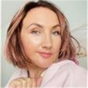 profesora de ingles con experiencia en colegio. De momento me dedico a impartir clases particulares presenciales 