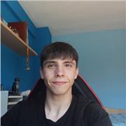 Joven estudiante universitario apto para enseñar a estudiantes de primaria, me especializó en lengua castellana y matemáticas