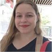 Profesora con certificación de TEFL, con 5 años de experiencia enseñando a estudiantes adultos y adolescentes.