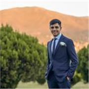 Profesor de educación financiera para jóvenes y adultos