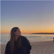 Soy una persona muy alegre con muchas ganas de dar clase