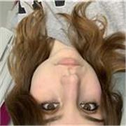 giovane studentessa competente in inglese a Genova con livello C1-C2 ed esperienza all’estero 